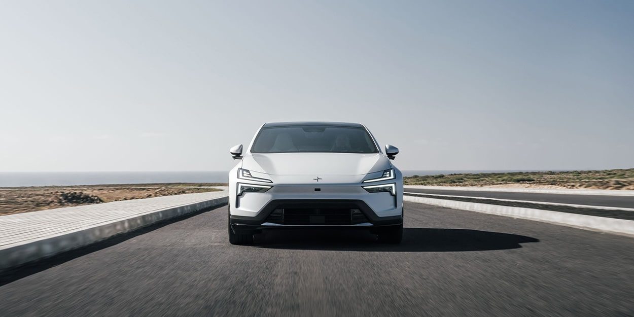 Der Polestar 4 verbindet sportlichen Auftritt mit großzügigem Platzangebot.